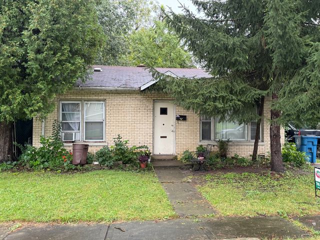 1657 Buena Vista Circle, Chicago Heights, IL 60411