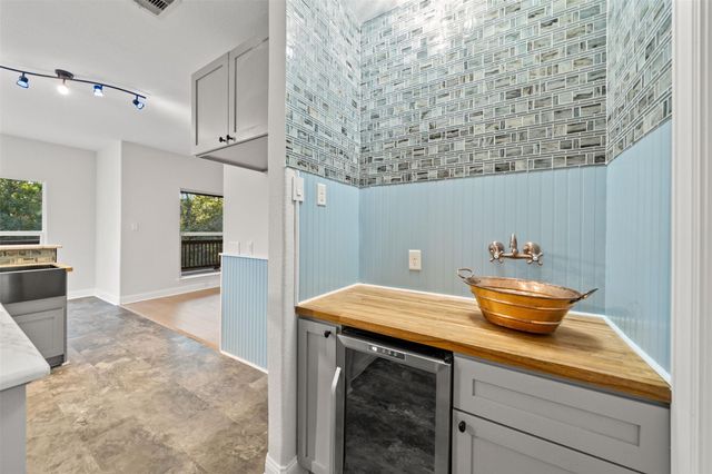 4510 Lininger Lane, Dickinson, TX 77539