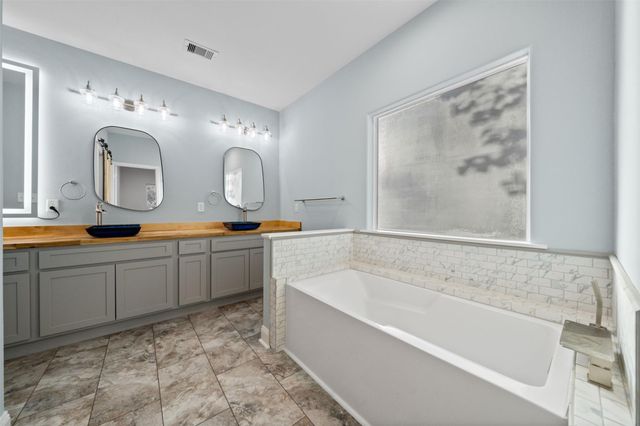 4510 Lininger Lane, Dickinson, TX 77539