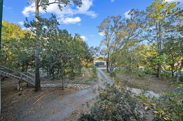 4510 Lininger Lane, Dickinson, TX 77539