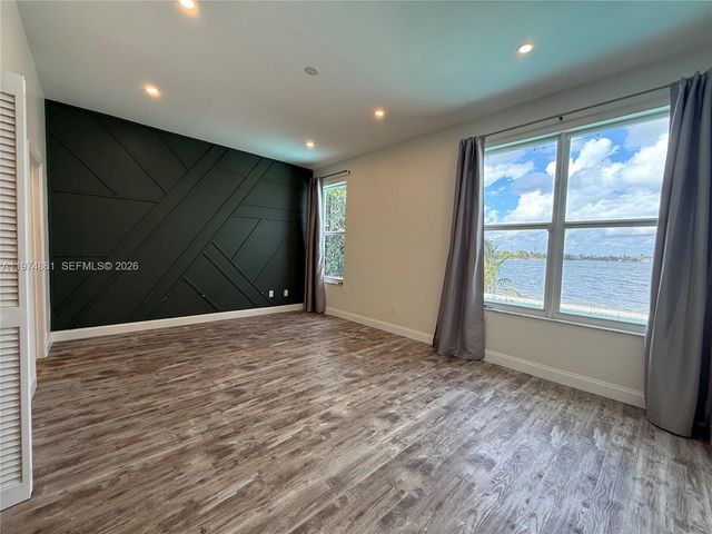 18335 NW 12th St, Pembroke Pines, FL 33029