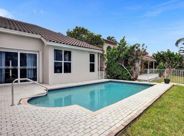 18335 NW 12th St, Pembroke Pines, FL 33029