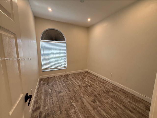 18335 NW 12th St, Pembroke Pines, FL 33029