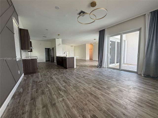 18335 NW 12th St, Pembroke Pines, FL 33029