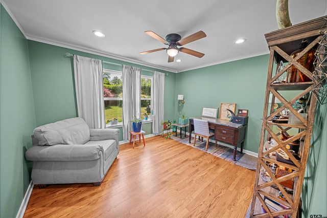 917 Rhodes Dr., Tyler, TX 75701