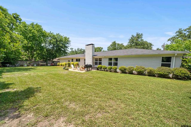 917 Rhodes Dr., Tyler, TX 75701