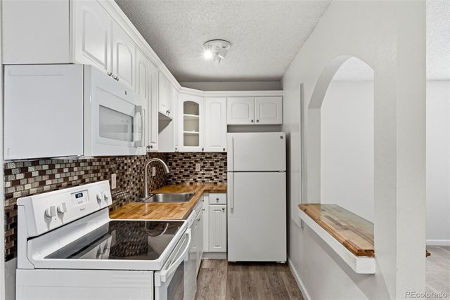 5875 E Iliff Avenue 104, Denver, CO 80222