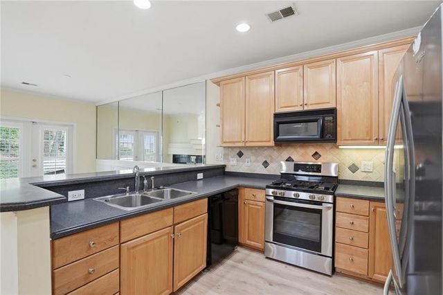 29 Hall Manor, Alpharetta, GA 30022