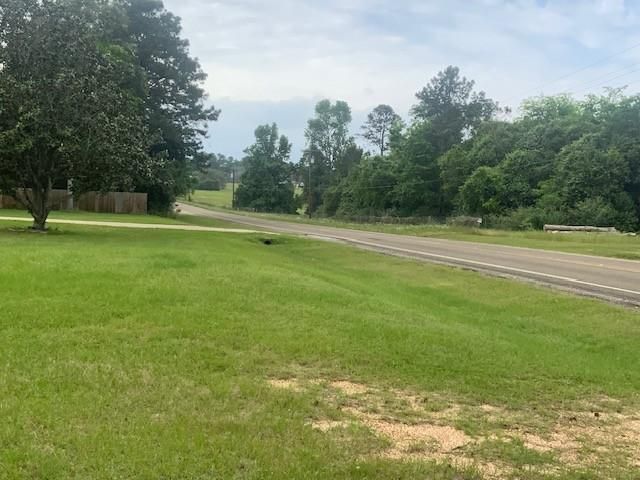 850 Slade Street, Coldspring, TX 77331