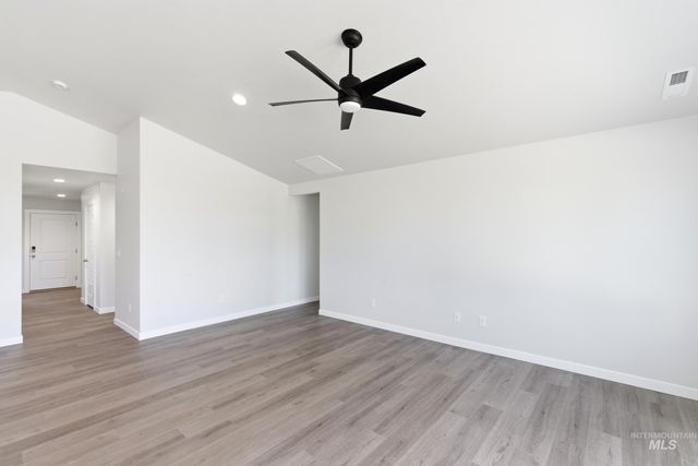7337 W Newtown Dr, Eagle, ID 83616