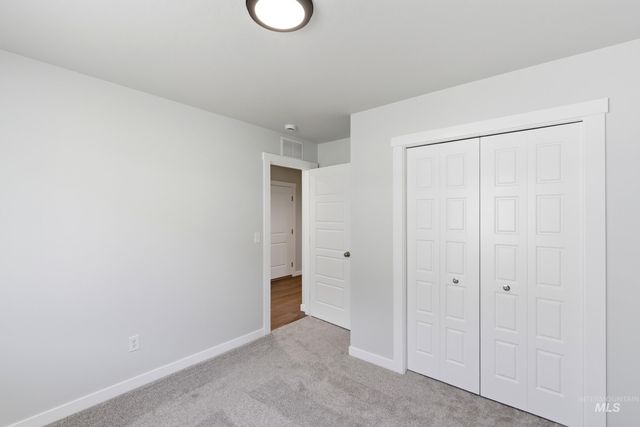 7337 W Newtown Dr, Eagle, ID 83616