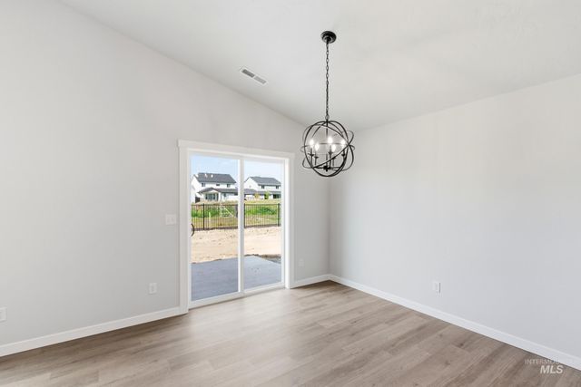 7337 W Newtown Dr, Eagle, ID 83616