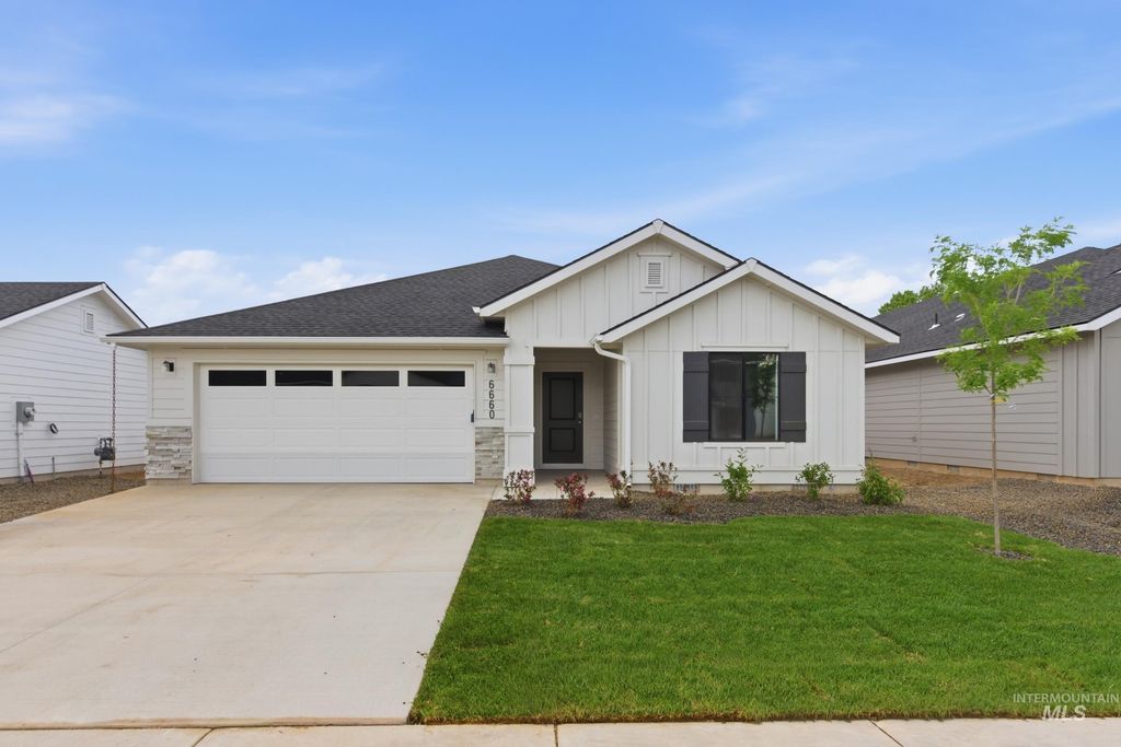 7337 W Newtown Dr, Eagle, ID 83616