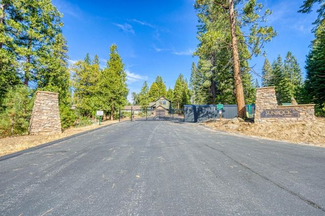 39567 Sunrock Avenue, Shaver Lake, CA 93664
