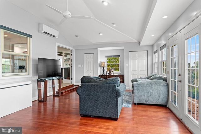 22 RUSSELL PL, Ambler, PA 19002