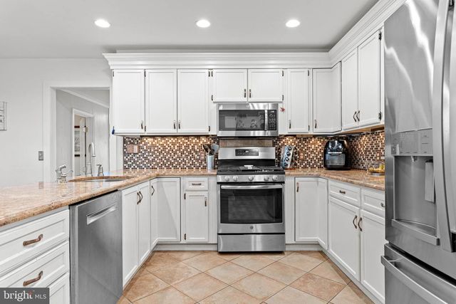 22 RUSSELL PL, Ambler, PA 19002