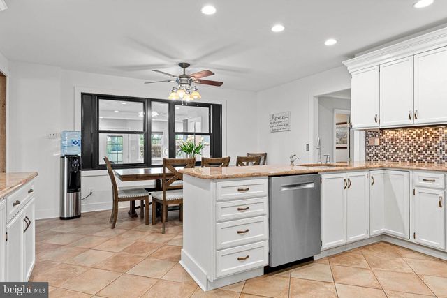 22 RUSSELL PL, Ambler, PA 19002
