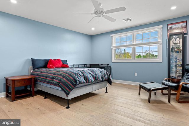 22 RUSSELL PL, Ambler, PA 19002