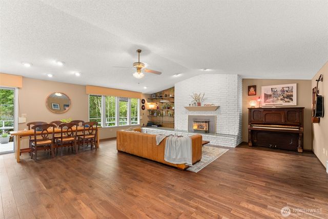 1517 Briarwood Court NW, Olympia, WA 98502