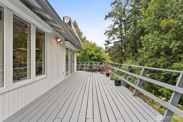 1517 Briarwood Court NW, Olympia, WA 98502