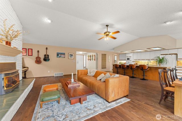 1517 Briarwood Court NW, Olympia, WA 98502