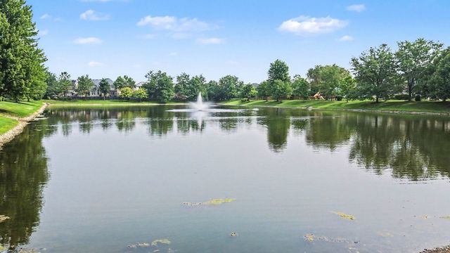 2095 Rockland Drive, Aurora, IL 60503
