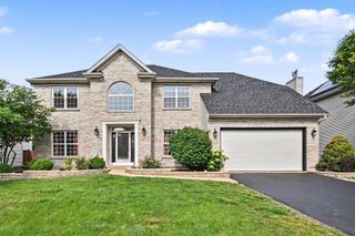 2095 Rockland Drive, Aurora, IL 60503