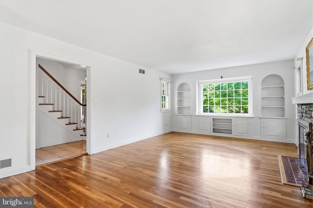 300 PINGREE AVE, Ewing, NJ 08618