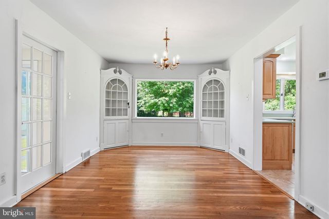 300 PINGREE AVE, Ewing, NJ 08618