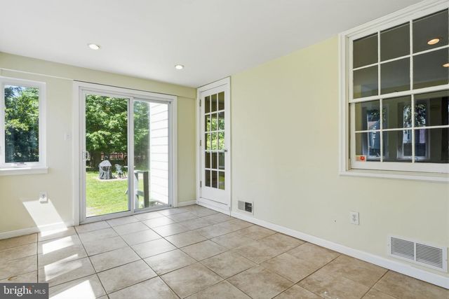 300 PINGREE AVE, Ewing, NJ 08618