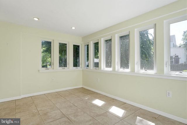 300 PINGREE AVE, Ewing, NJ 08618