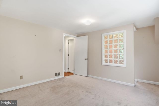 300 PINGREE AVE, Ewing, NJ 08618
