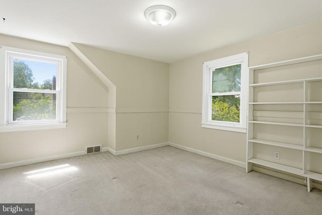 300 PINGREE AVE, Ewing, NJ 08618