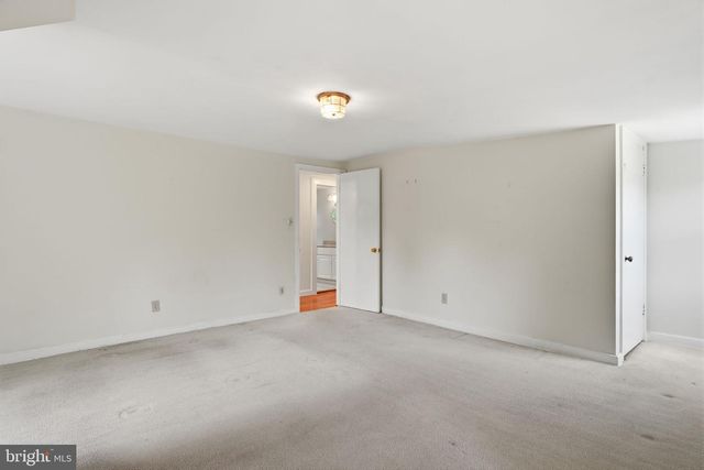 300 PINGREE AVE, Ewing, NJ 08618