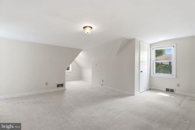 300 PINGREE AVE, Ewing, NJ 08618