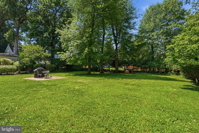 300 PINGREE AVE, Ewing, NJ 08618
