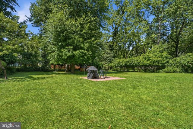 300 PINGREE AVE, Ewing, NJ 08618
