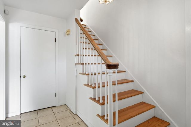 300 PINGREE AVE, Ewing, NJ 08618