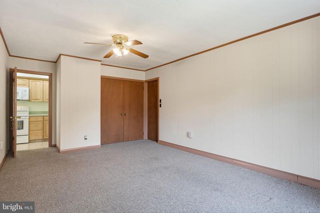 300 PINGREE AVE, Ewing, NJ 08618
