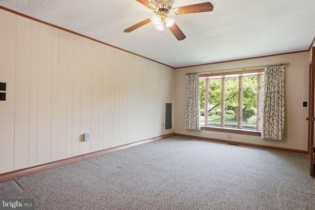 300 PINGREE AVE, Ewing, NJ 08618