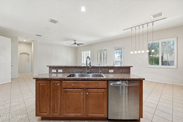 15153 N Pelham Road, Tucson, AZ 85739
