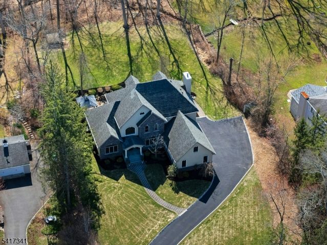 916 VALLEY ROAD, Watchung Boro, NJ 07069