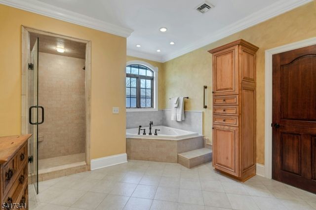 916 VALLEY ROAD, Watchung Boro, NJ 07069