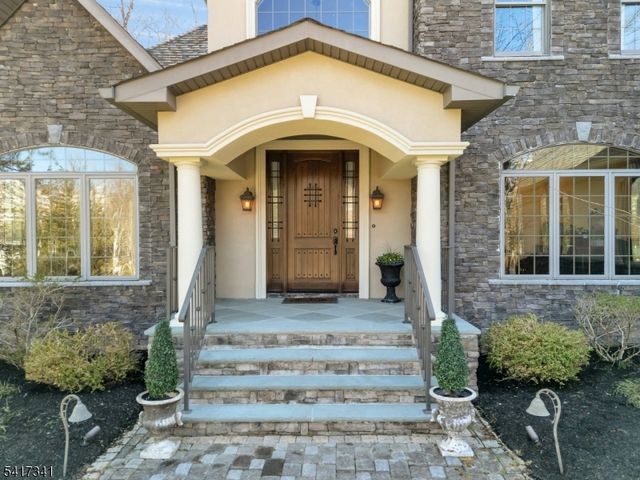 916 VALLEY ROAD, Watchung Boro, NJ 07069