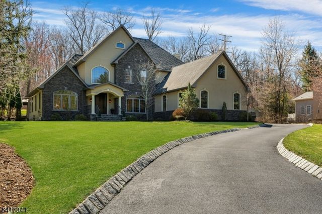 916 VALLEY ROAD, Watchung Boro, NJ 07069