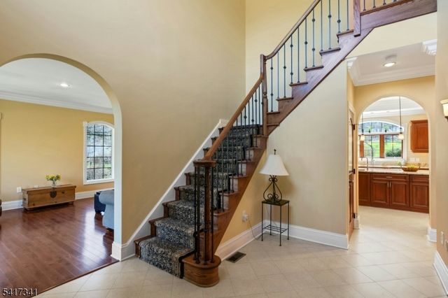 916 VALLEY ROAD, Watchung Boro, NJ 07069