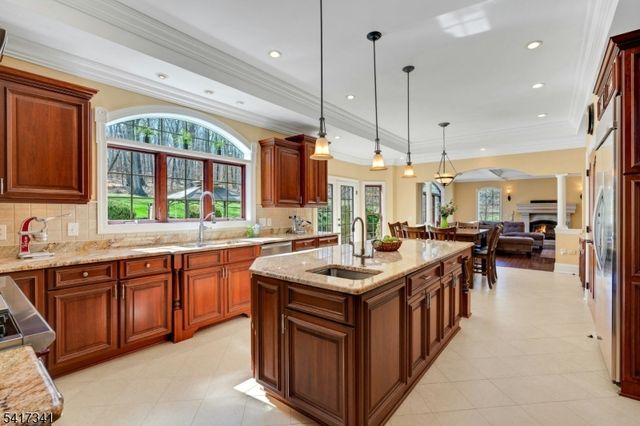 916 VALLEY ROAD, Watchung Boro, NJ 07069