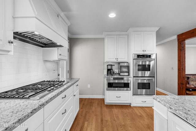 102 Creekwood Drive, Flowood, MS 39232