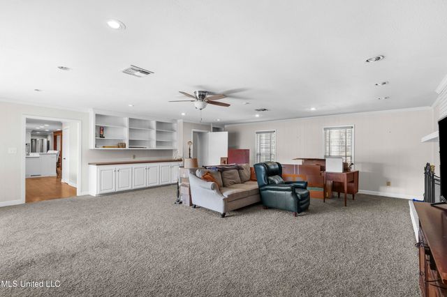 102 Creekwood Drive, Flowood, MS 39232