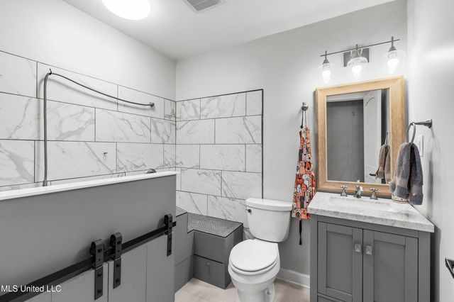 102 Creekwood Drive, Flowood, MS 39232